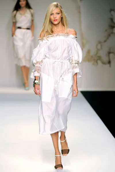 Look 1
